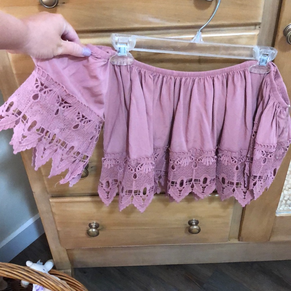 Off the shoulder pink lace crop top